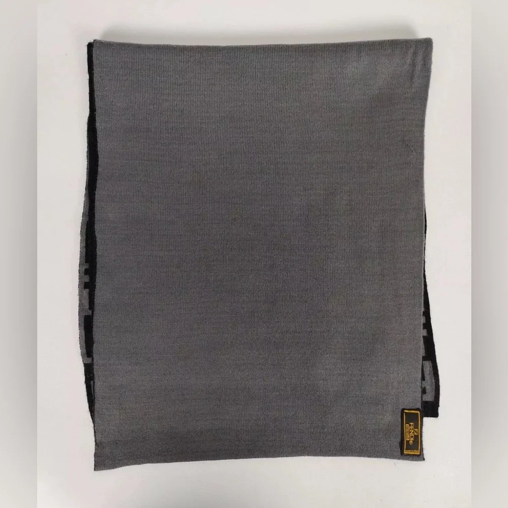 Fendi Gray and Black Wool Scarf - Picture 3 of 4